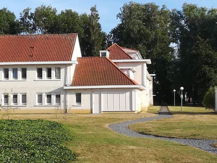 Spacieux Duplex Pres De La Mer 4 Chambres 2 Sdb De Haan Dış mekan fotoğraf